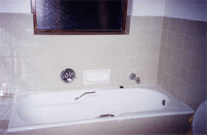 old_bath.jpg