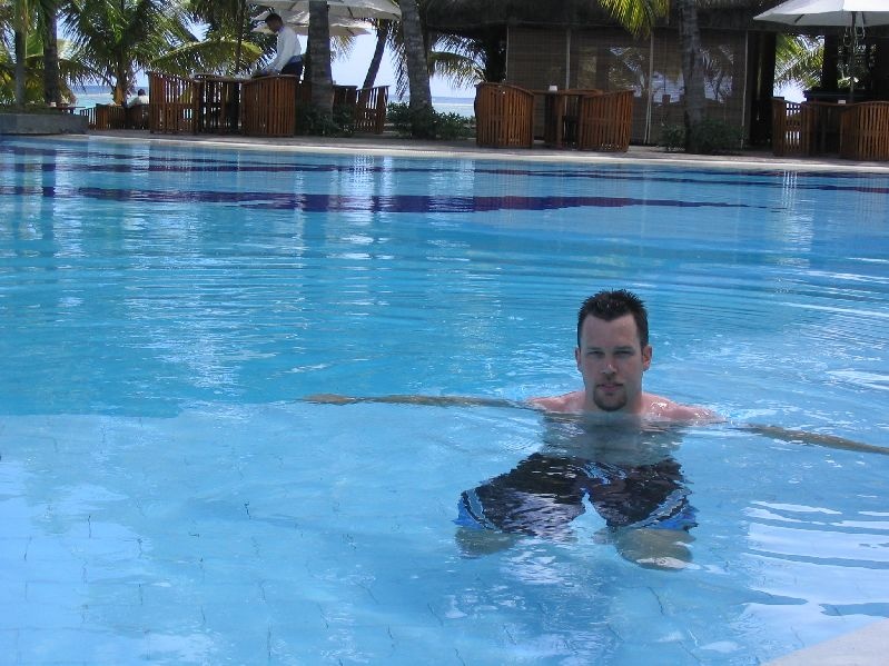 ross_pool.jpg